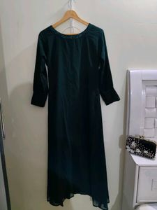 Elegant Green Kurta with Embellished Neckline