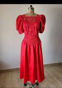 Elegant Red Lace Evening Gown