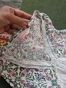 Boho Floral Embroidered V-Neck Sleeveless Top
