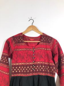 Black&amp;Red Printed Kurta(Women’s)