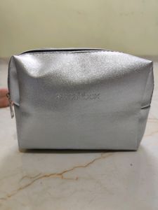 Smashbox Silver Pouch