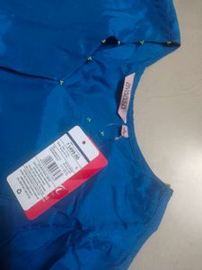 Avaasa v neck kurta pant set new with tag