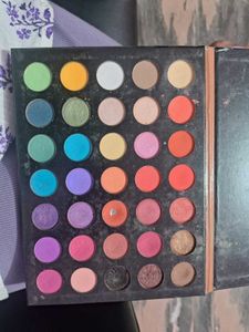 Price Drop!!!!!35 Eyeshadow Palette 🤩