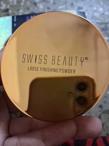 Swiss Beauty UltraFineLoose FinishPowder 02Banana