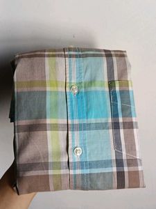 Men's Plaid Button-Up Shirt