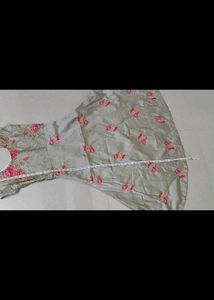 sleevless Anarkali And Pant