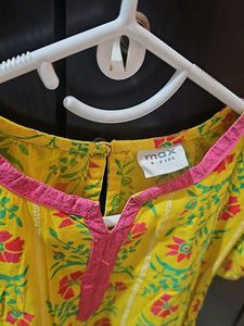 Sasikala 2 kurtis (yellow only and green )