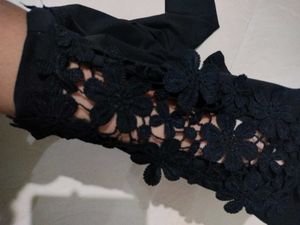 Stylish black top