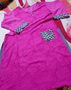 Fuchsia Kurta with Checkered Pocket Detail