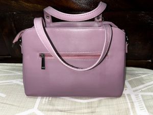 Chic Pink Quilted Handbag