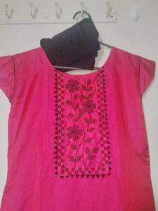 Vibrant Pink Kurta Set with Floral Embroidery