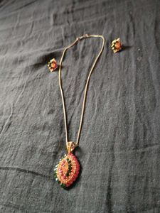 Gold Toned Necklace &amp; Earring Set