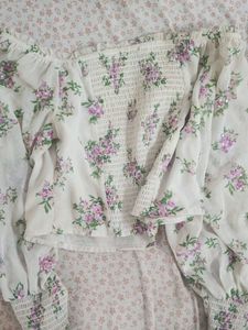 Off-Shoulder Floral Crop Top