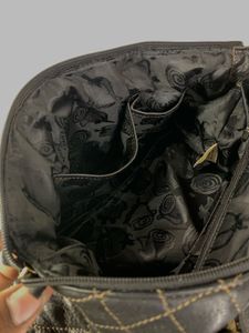 Vincis Bench Vintage Y2K bag