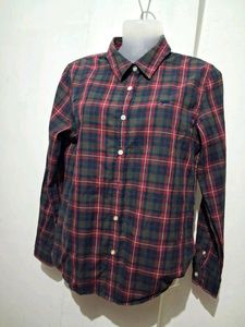 Classic Plaid Button-Up Shirt