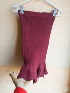 ❤️Waist 24 to 30 Burgundy Ruffled Mini Skirt