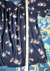 BLUE FLORAL SQUARE NECK FLUTTER SLEEVE TOP