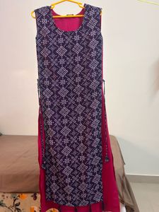 Elegant Sleeveless Kurta with Geometric Print
