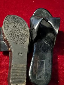 Black Bow Flats