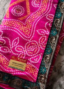 Elegant Pink Bandhani Print Saree