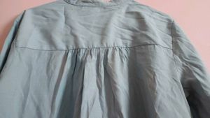 VanHeusen Blue Dotted Top