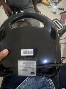 Peigon Model 4 Sanwich Maker Body Damage Working