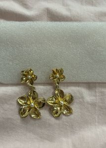 Gold Tone Flower Dangle Earrings
