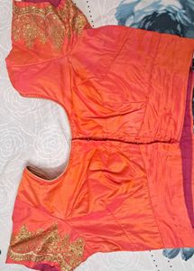 🪞Vintage Coral Paisley Embroidered Saree