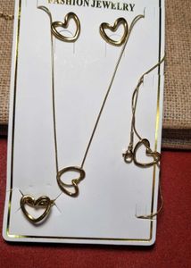 Anti tarnish Chic Gold Heart Jewelry Set