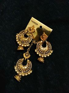 indian Jhumka Earrings and Tikka Set