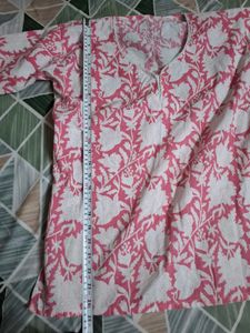 Pink &amp; White Floral Kurta