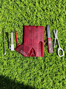 VICTORINOX SWISSCARD CLASSIC – RED Swiss Made | 10