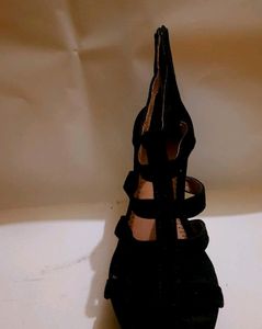 Jet Black , Trendy And Party Wear Heels.