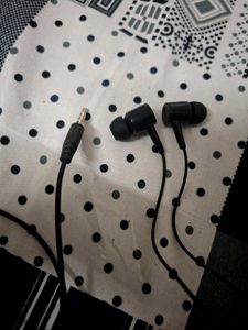 In-Ear Wired Headphones