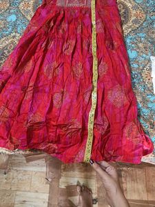 Beautiful Red &amp; White Kurta Set