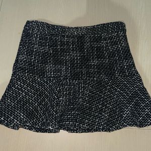 Chic Tweed Skirt