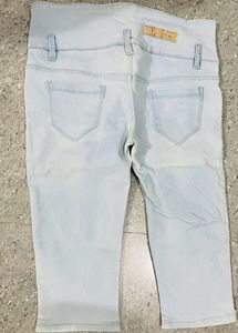 Ice Blue 3 Quarter Jeans Pant