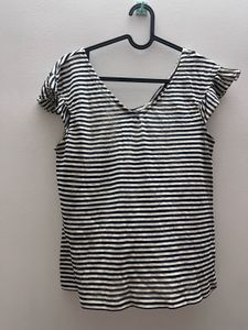 Fame forever - Classic Striped V-Neck Top -