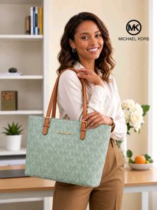 Michael Kors Monogram tote Bag