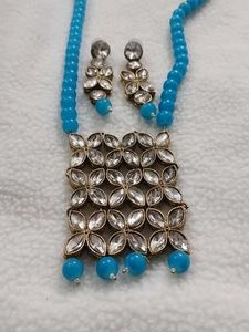 Stunning Blue Beaded Necklace &amp; Earring Set