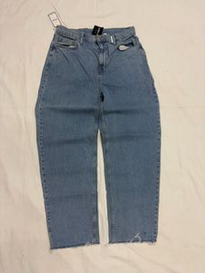 Light Wash Relaxed Fit Jeans