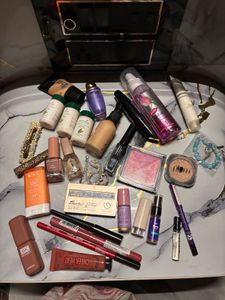 assorted make up items❤️