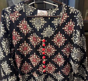 WOMEN SABHYATA KURTI Only