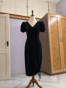 Elegant Black Puff Sleeve Dress