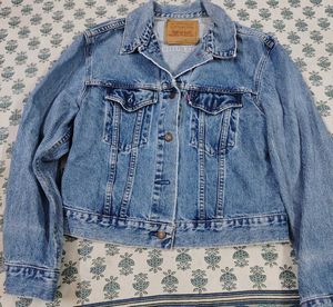 Classic Levi's Denim Jacket