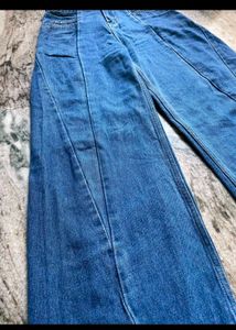 Stylish High-Waisted Wide-Leg Jeans