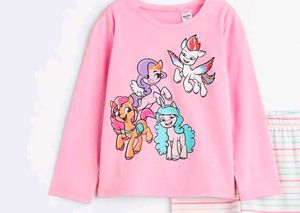 Very Cute N Beautiful H&M Top With Jeans