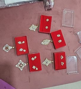 Pendent Set
