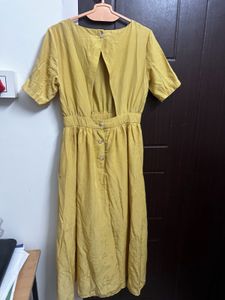 Elegant Yellow Midi Dress