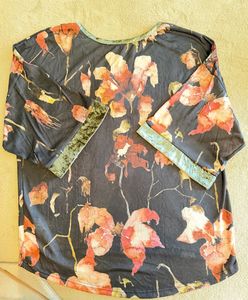 Velvet neck &amp;sleeve patti -  Floral